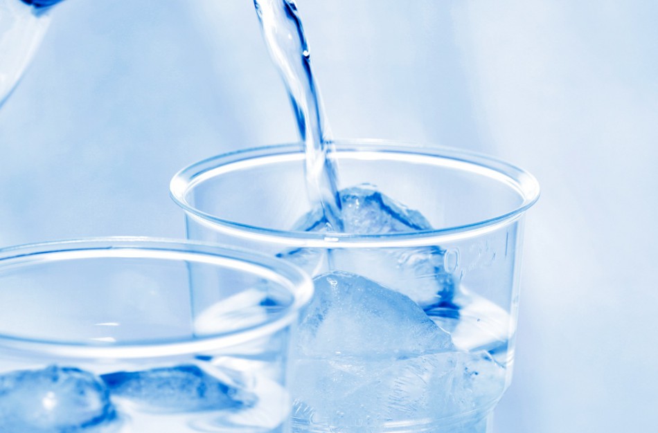 Per karščius gaivinantys ledukai: juos šaldyti galima net kiaušinių dėžutėse ar keksiukų formelėse