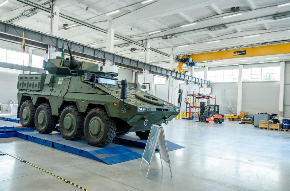 Jonavoje atidarytas karinės technikos aptarnavimo centras