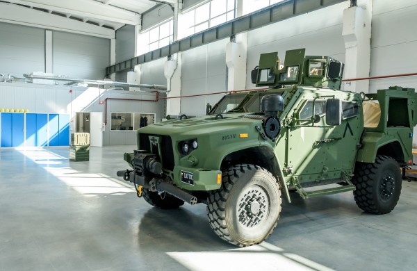 Jonavoje atidarytas karinės technikos aptarnavimo centras