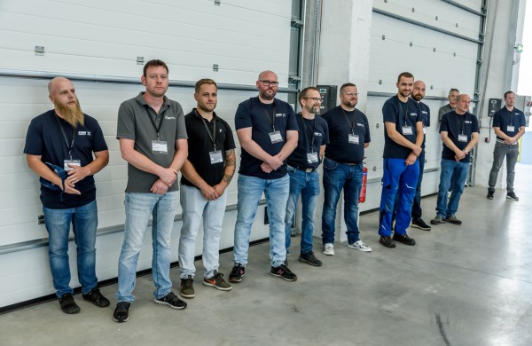 Jonavoje atidarytas karinės technikos aptarnavimo centras