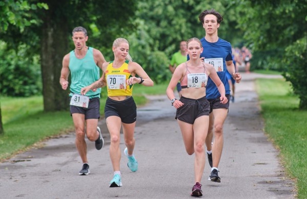 Jonavos bėgimo taurės 2022 II-as etapas bėgikus sukvietė į Žeimių miestelį
