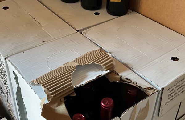 Atlikus kratas – rastas didelis kiekis nelegalaus alkoholio ir tabako gaminių