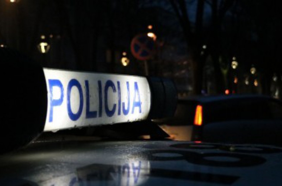 Turžėnų kaime neblaivus vairuotojas nulėkė nuo kelio: sužalota mergaitė