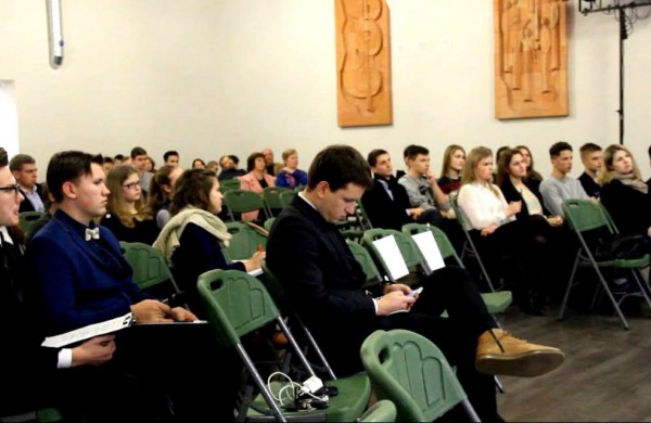 Jonavoje – neeilinis diskusijų vakaras