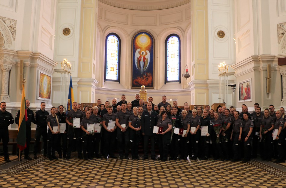 Kauno apskrities policijos gretas papildė beveik dvi dešimtys pareigūnų