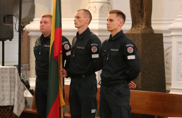 Kauno apskrities policijos gretas papildė beveik dvi dešimtys pareigūnų