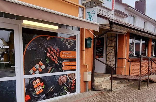 Po konflikto Jonavos kavinėje viešai apkaltinti ir jos darbuotojai, ir policijos pareigūnai