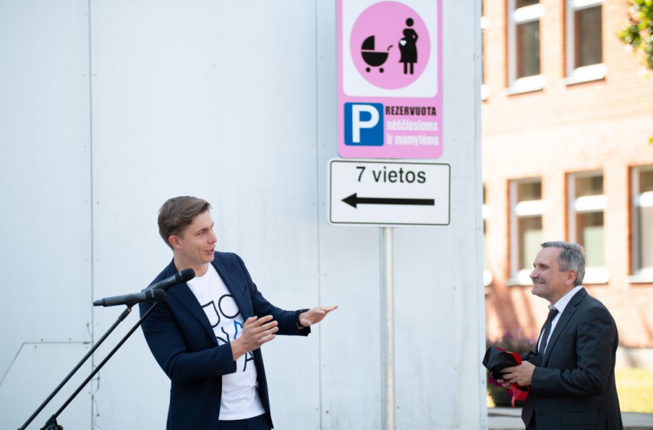 Jonavos ligoninėje gimdyves pasitinka nauja stovėjimo aikštelė