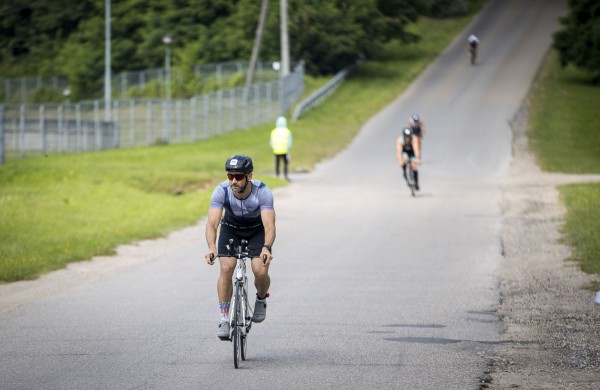 Atkakliame ir karštame Jonavos triatlone triumfavo G. Pajėda ir profesionalė iš Belgijos