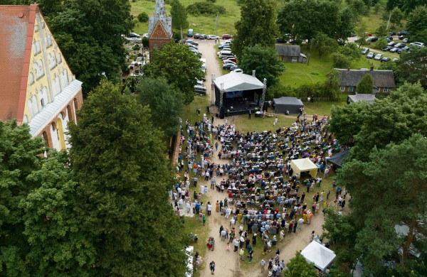 Skaruliuose paminėtas bažnyčios jubiliejus, prasidėjo muzikos festivalis