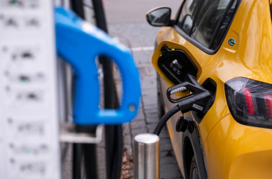 Informacija apie visas elektromobilių įkrovimo stoteles – vienoje duomenų bazėje