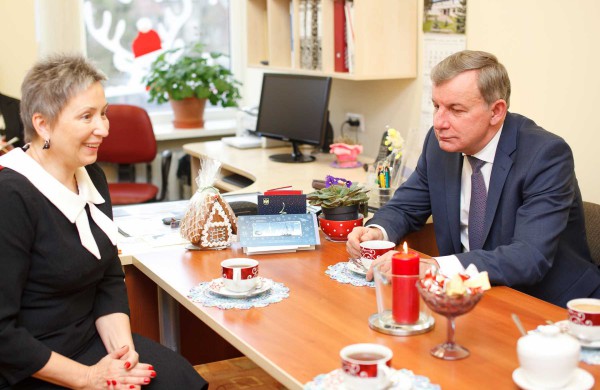 Mokyklose ir Ruklos pabėgėlių priėmimo centre lankėsi Susisiekimo ministras R.Sinkevičius