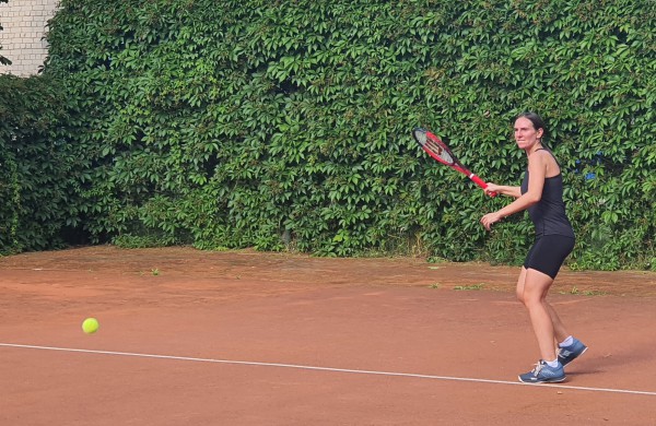 Jonavoje vyko septintasis tradicinis teniso turnyras, skirtas Jonavos garbės piliečio Jono Sirvydžio taurei laimėti