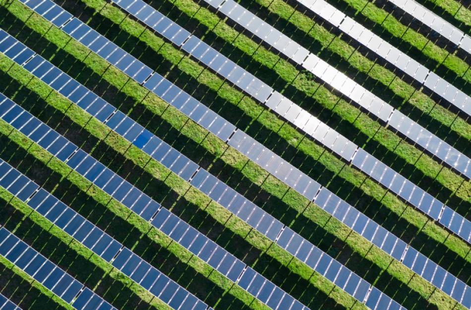 Gyventojai raginami suskubti kreiptis paramos įsigyti saulės elektrinių iš saulės parkų