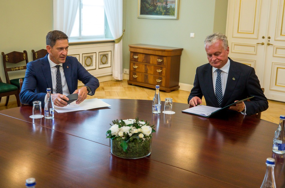 Prezidentas: laikinąsias kompensacijas gyventojams už energiją reikia pratęsti, didinti ir taiklinti