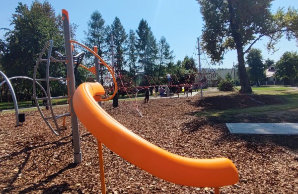 Mokyklos gatvėje atidaryta nauja žaidimų erdvė