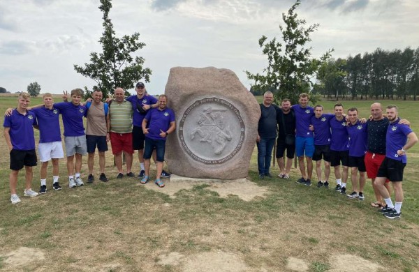 Jonavos „Vikingai“ Lenkijoje salės futbolo turnyre „Copernicus Cup“ iškovojo sidabro medalius