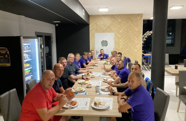 Jonavos „Vikingai“ Lenkijoje salės futbolo turnyre „Copernicus Cup“ iškovojo sidabro medalius