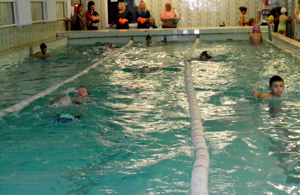 Šventiniai Jonavos jaunųjų plaukikų startai