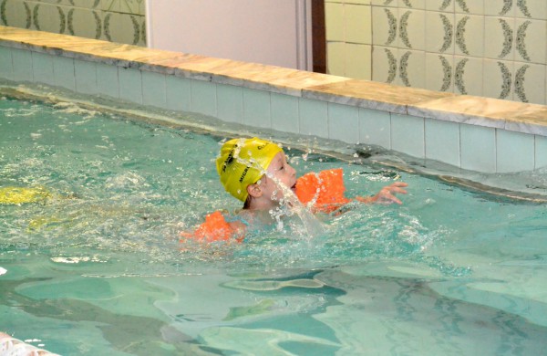 Šventiniai Jonavos jaunųjų plaukikų startai