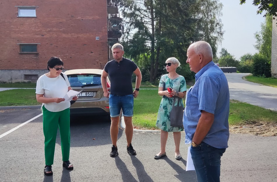 Miesto reikalų komiteto akiratyje – vykdoma daugiabučių kiemų renovacija