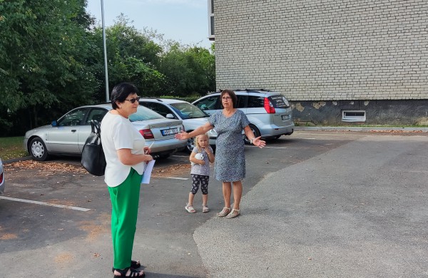 Miesto reikalų komiteto akiratyje – vykdoma daugiabučių kiemų renovacija