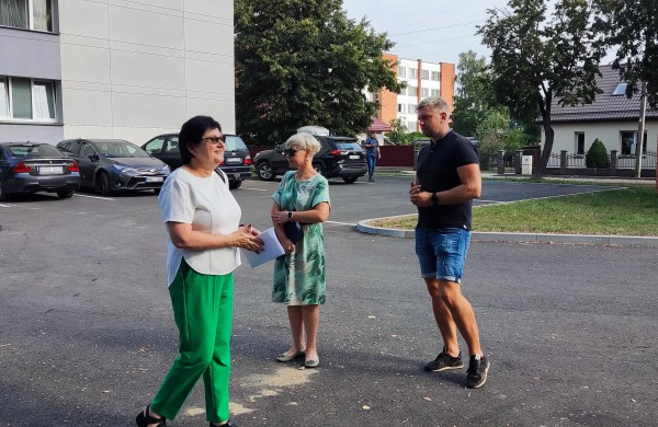 Miesto reikalų komiteto akiratyje – vykdoma daugiabučių kiemų renovacija