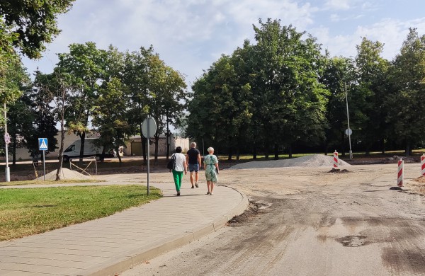 Miesto reikalų komiteto akiratyje – vykdoma daugiabučių kiemų renovacija