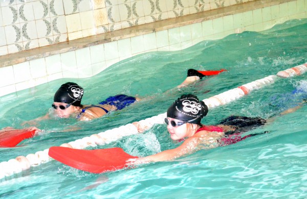 Šventiniai Jonavos jaunųjų plaukikų startai