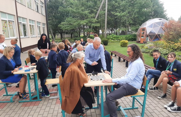 Bukonių mokykloje-dc – naujos tradicijos