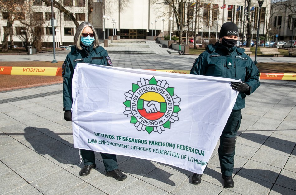 Pareigūnai protestuos prie Vyriausybės