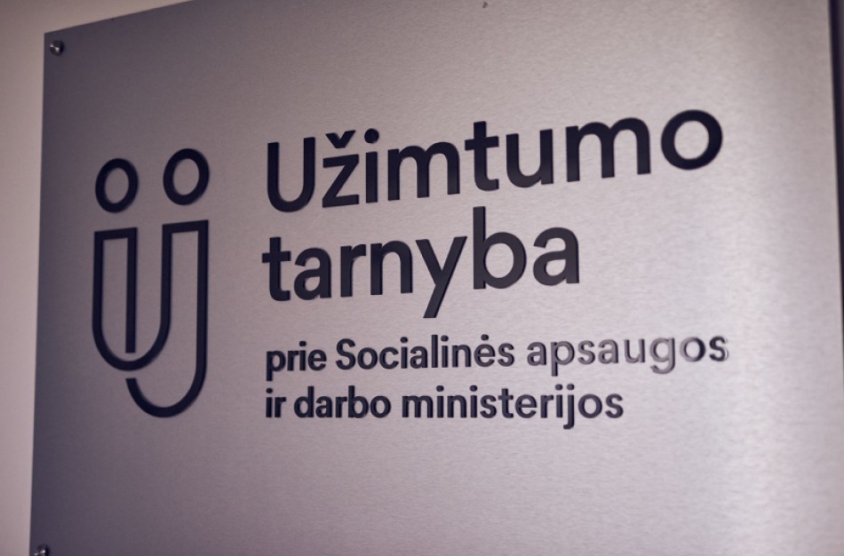 Užimtumo tarnyba: įspėtų apie atleidimą darbuotojų dukart daugiau nei pernai 