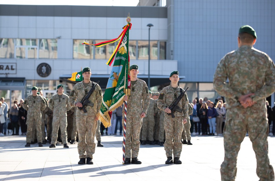 Priesaikos Lietuvai žodžius ištarė apie 900 karių