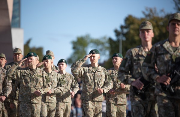 Priesaikos Lietuvai žodžius ištarė apie 900 karių