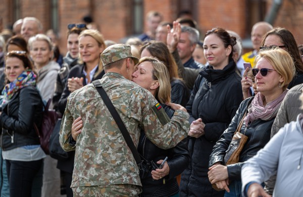 Priesaikos Lietuvai žodžius ištarė apie 900 karių
