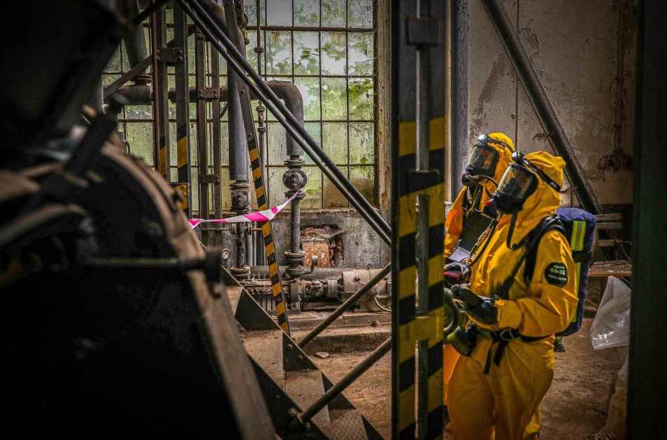 Inžinerijos bataliono karių pratybos Slovakijoje: tikros kovinės nuodingosios medžiagos ir realus pavojus apsinuodyti