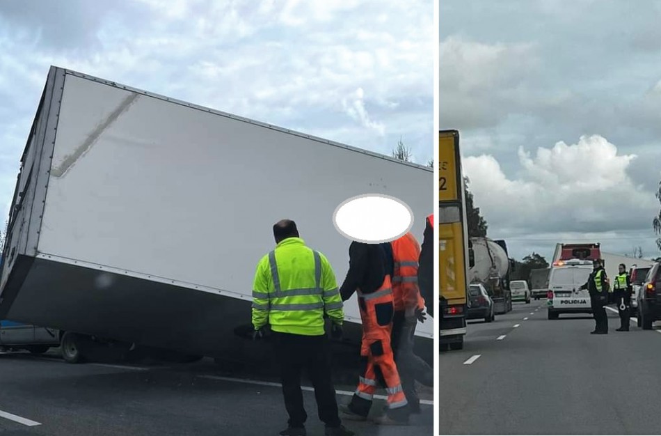 Vilkikui nuvažiavus nuo kelio į gruntą išsiliejo apie 100 l kuro