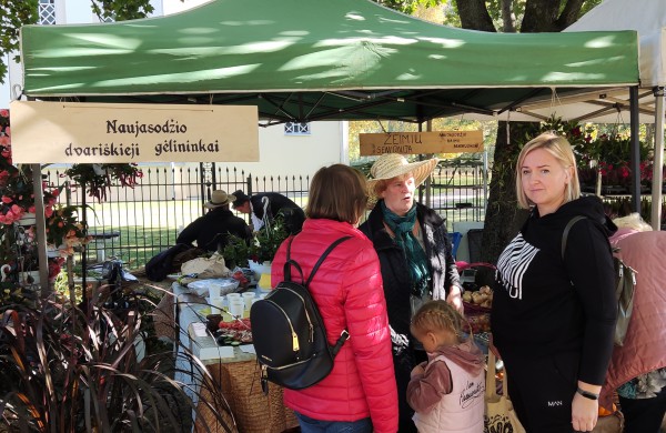 Rudens šventė „Sename Jonų dvare" jau šurmuliuoja ir laukia Jūsų