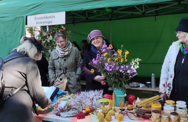 Rudens šventė „Sename Jonų dvare" jau šurmuliuoja ir laukia Jūsų