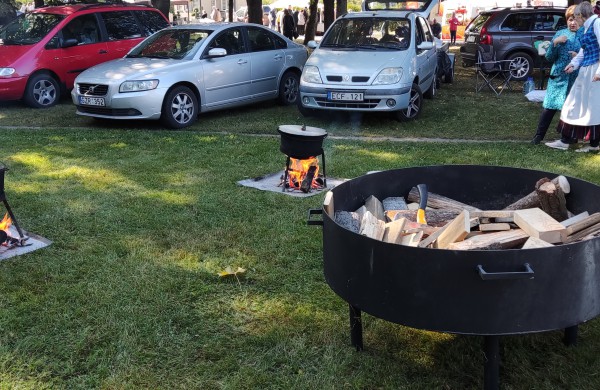 Rudens šventė „Sename Jonų dvare" jau šurmuliuoja ir laukia Jūsų