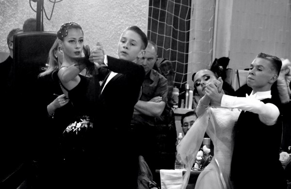 Valso ritmu ant parketo sukosi ir jonaviečių poros