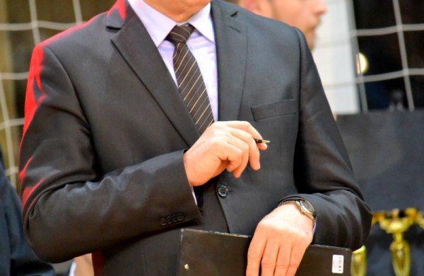 Valso ritmu ant parketo sukosi ir jonaviečių poros