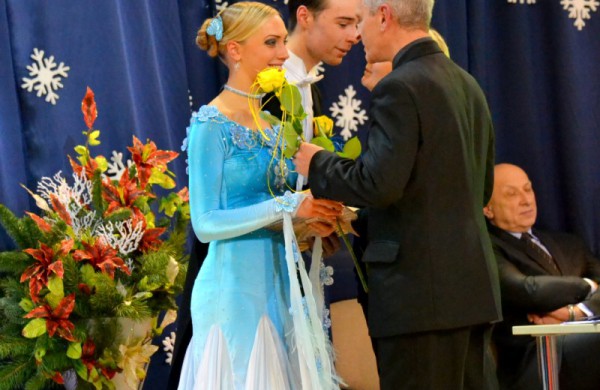 Valso ritmu ant parketo sukosi ir jonaviečių poros