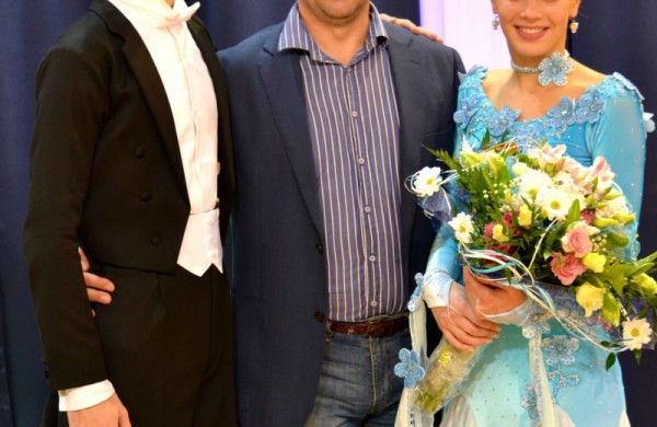 Valso ritmu ant parketo sukosi ir jonaviečių poros