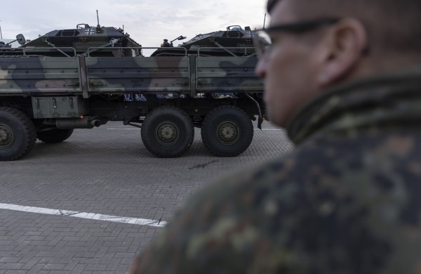 Vokietijos brigados kariai su technika atvyko į pirmąsias pratybas Lietuvoje