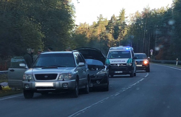 Penktadienio rytas paženklintas eismo įvykiu: yra nukentėjusių