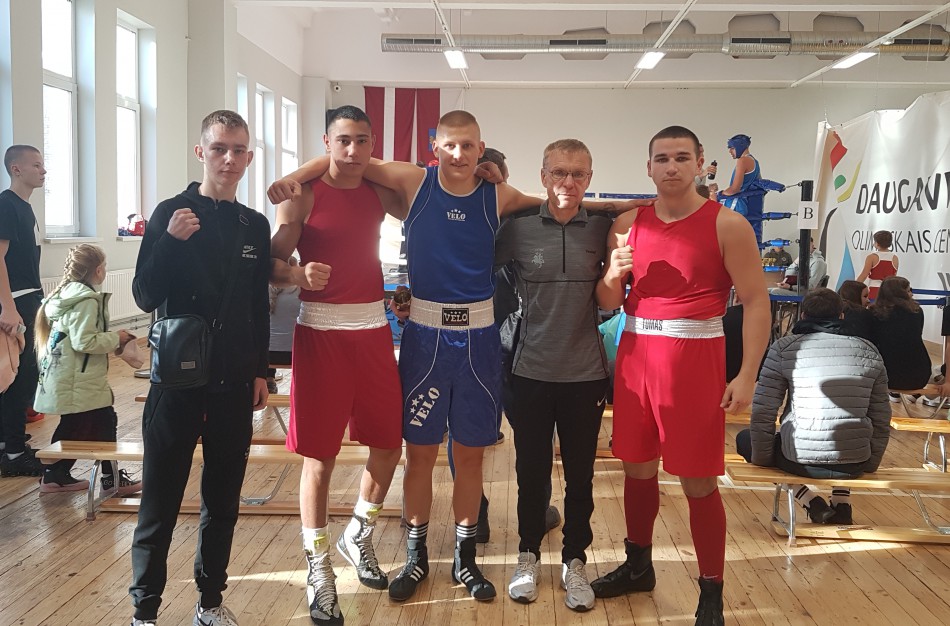 Iš Daugpilio tarptautinio bokso turnyro Jonavos sporto centro auklėtiniai grįžo su laimėjimais