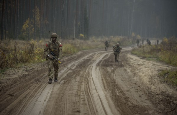 Fotogalerija: tarptautinėse karinėse pratybose „Geležinis Vilkas 2022 II“ du batalionai treniruojasi puolimo ir gynybos operacijas