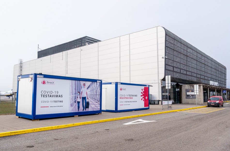 Paklausai mažėjant - oro uostuose neliks COVID-19 testavimo punktų