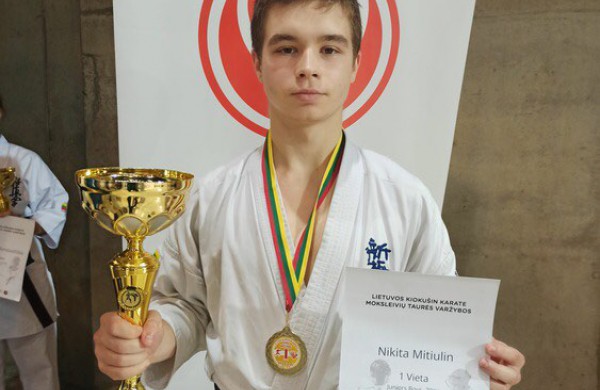 Jonavos Kyokushin karate „Kumite“ klubo komanda iš Kėdainių grįžo su keliais medaliais